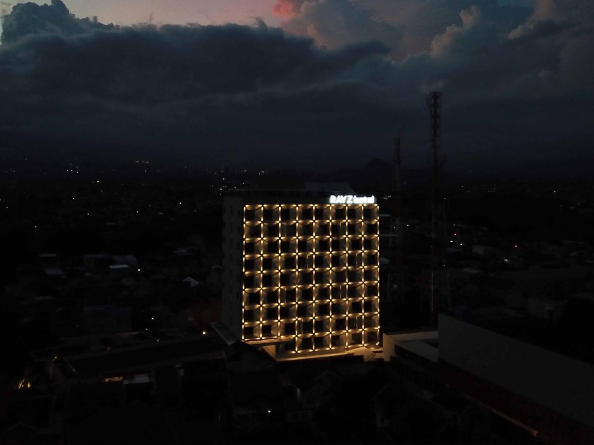 Rayz Umm Hotel Malang Luaran gambar