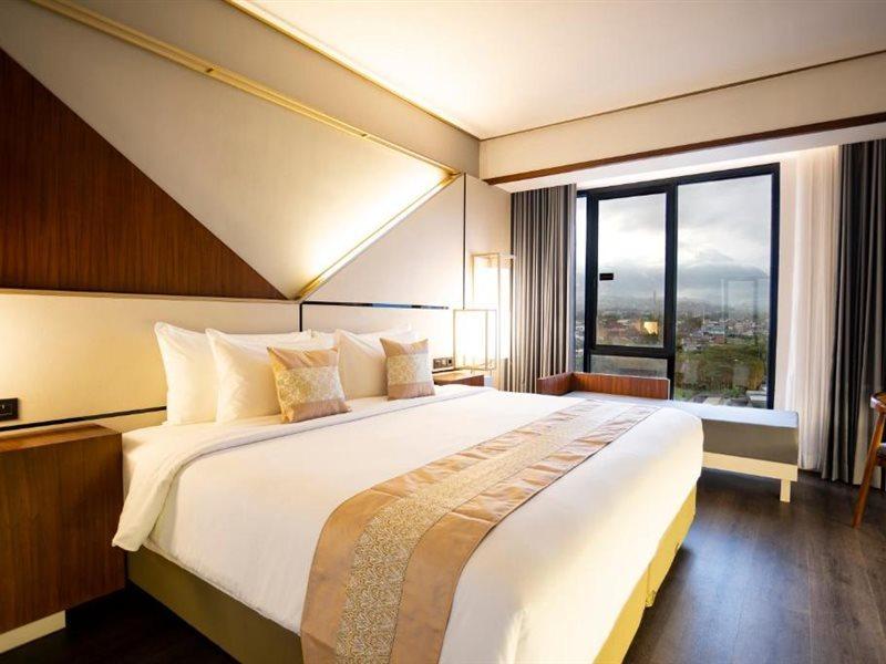 Rayz Umm Hotel Malang Luaran gambar